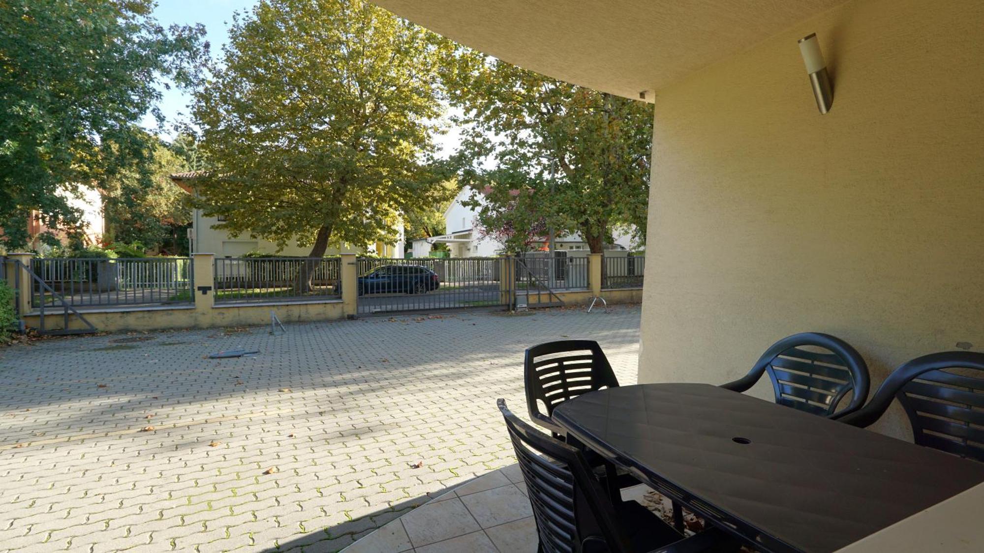 Yellow Sun Apartman Apartment *
