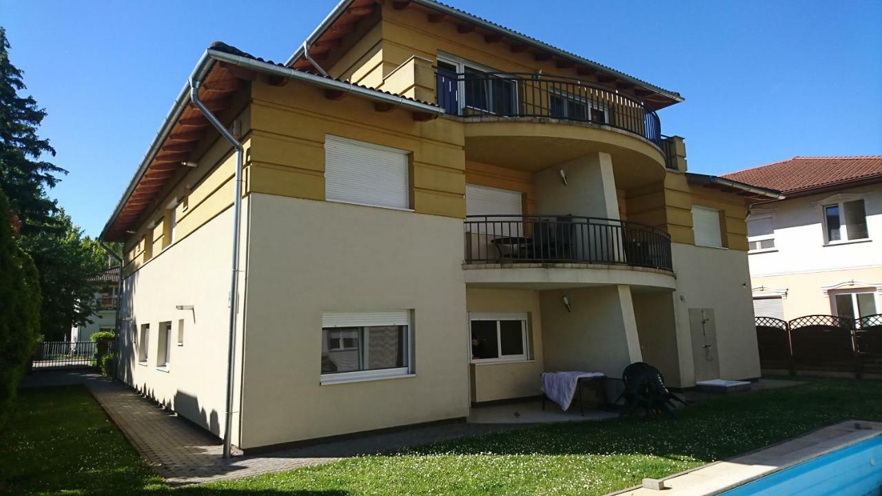 Yellow Sun Apartman Apartment